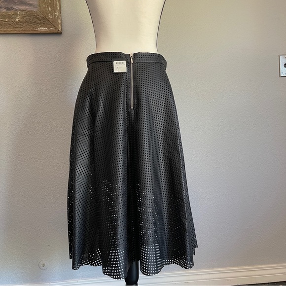 NWT Club Monaco Black Perforated Vegan Leather A-Line Skirt 8 - Picture 2 of 7